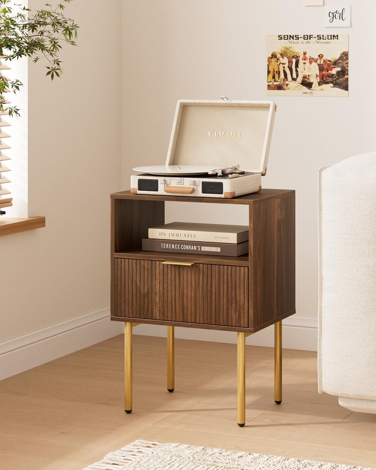 Modern 1-Drawer Nightstand – Stylish & Functional 🛏️🗄️
