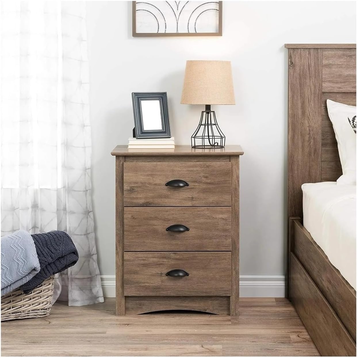 3-Drawer Bedside Nightstand – Stylish & Functional 🛏️🗄️